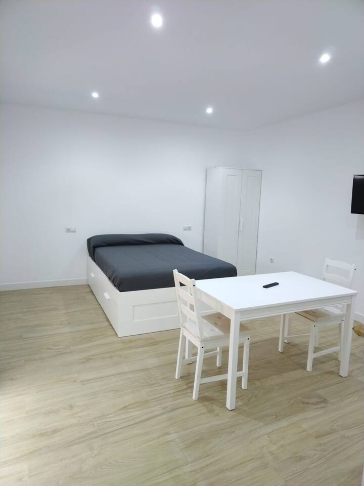 37bd154c-4659-4c7b-b32b-e057f17c283e