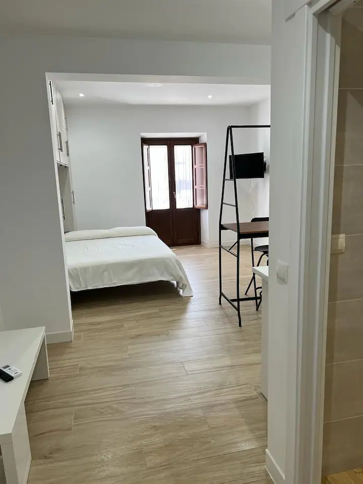 5d5e9a68-163a-4643-8ab1-cf42426274e1